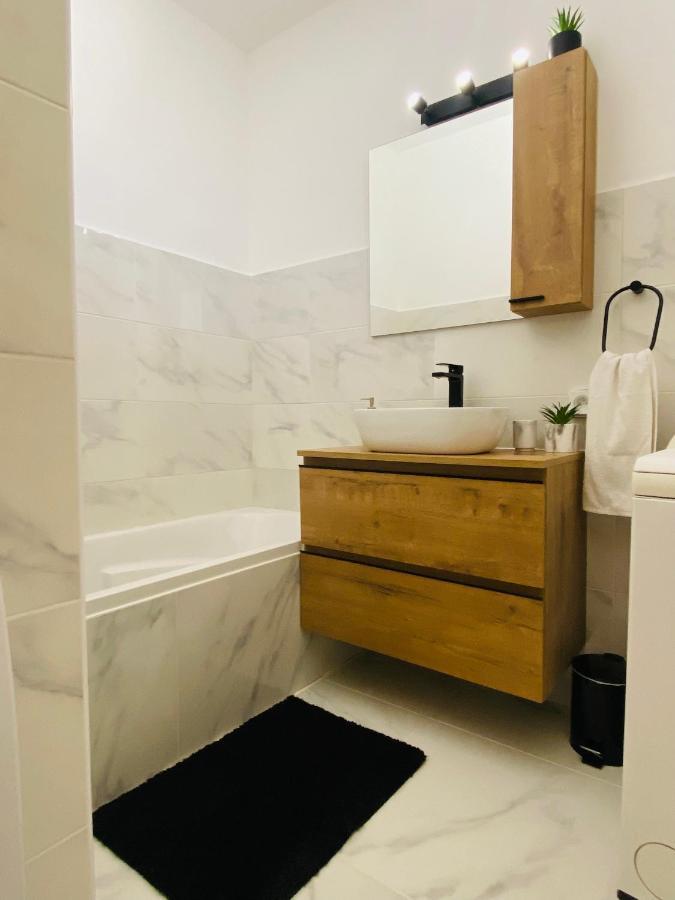 Les Tamaris Apartment Сен Сир сюр Мер Екстериор снимка